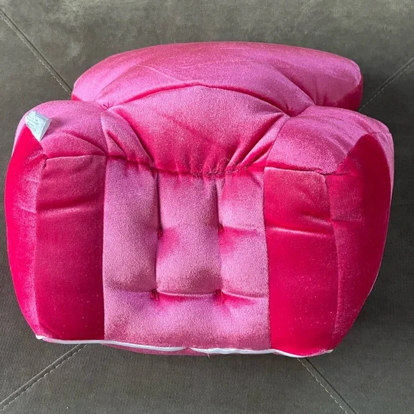 Hello Kitty Pink Plush Doll Seat - Picture 2 of 5